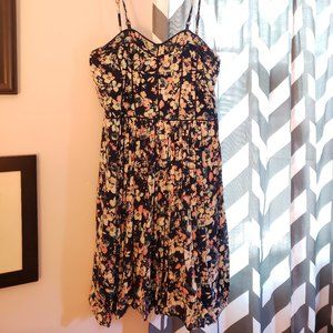 Eva Mendes floral dress, size 8 👗